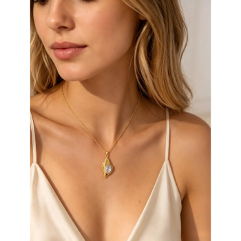 Conch Shell Pearl Necklace