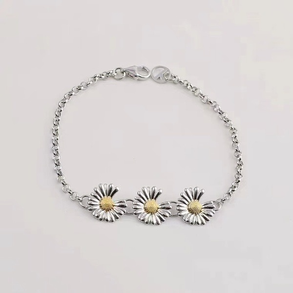 Three Daisy Silver Bracelet