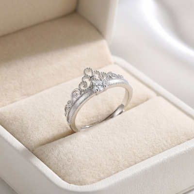 Vintage Crown Diamond Ring
