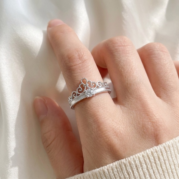 Vintage Crown Diamond Ring