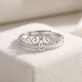 Vintage Crown Diamond Ring