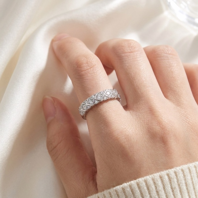 Rhombus Paved Band Ring