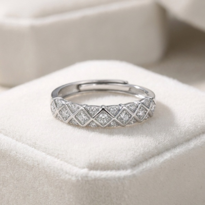 Rhombus Paved Band Ring