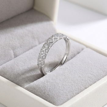 Rhombus Paved Band Ring