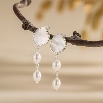 Shell Pearl Dangle Earrings