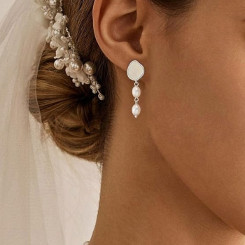 Shell Pearl Dangle Earrings