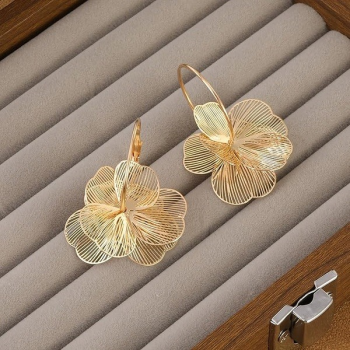 Textured Floral Drop Earrings
