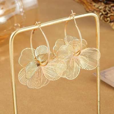 Textured Floral Drop Earrings
