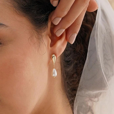 Teardrop Pearl Drop Earrings